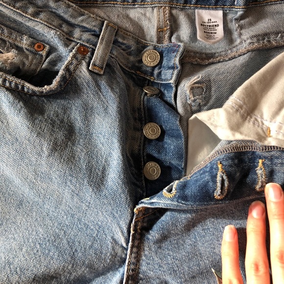 Mid rise distressed light-wash boyfriend denim - Picture 7 of 7